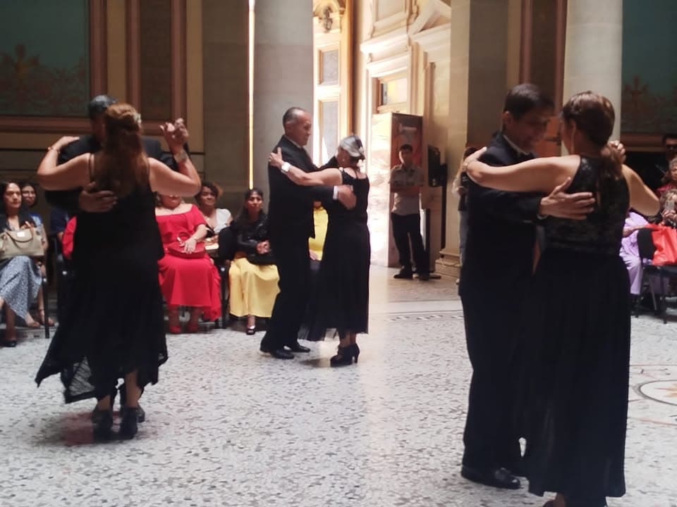 Danzón, patrimonio vivo, clases de baile.
